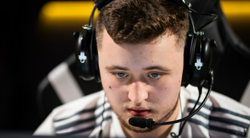 AL战队在EWC《英雄联盟》决赛中展现非凡实力